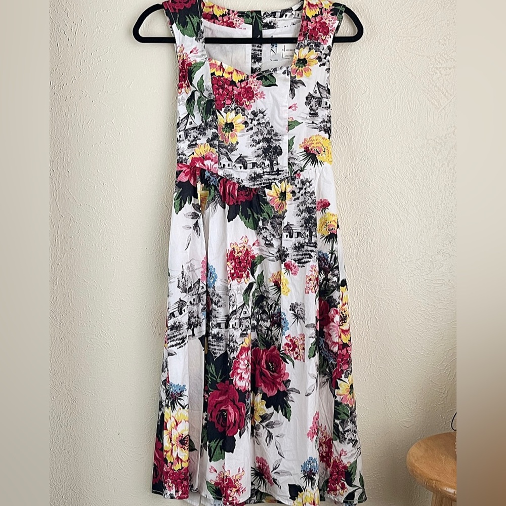 Anthropologie Cottagecore Dress (Unique Farmhouse Pattern) (NWOT)